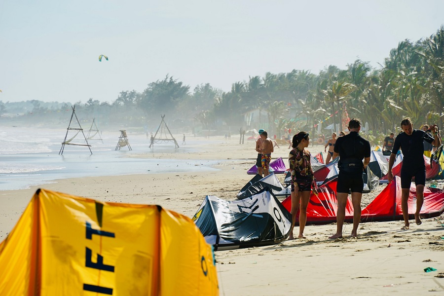 Rất nhiều du kh&aacute;ch l&agrave; vận động vi&ecirc;n đến L&acirc;m Đồng từ nhiều quốc gia: Ph&aacute;p, Mỹ, Nga&hellip;