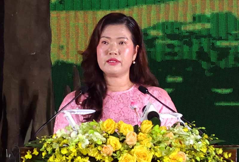 B&agrave; Nguyễn Thị Ngọc Điệp Ph&oacute; Chủ tịch UBND TP. Cần Thơ ph&aacute;t biểu khai mạc Lễ hội