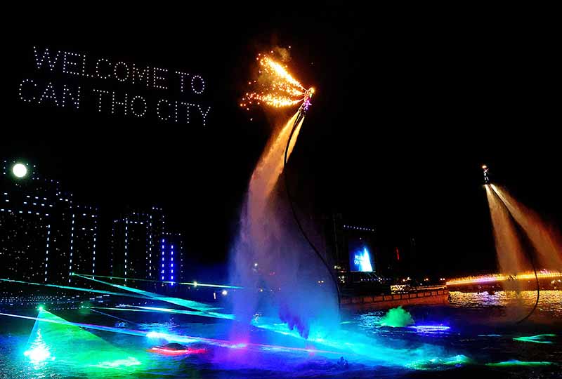 Biểu diễn Flyboard ấn tượng