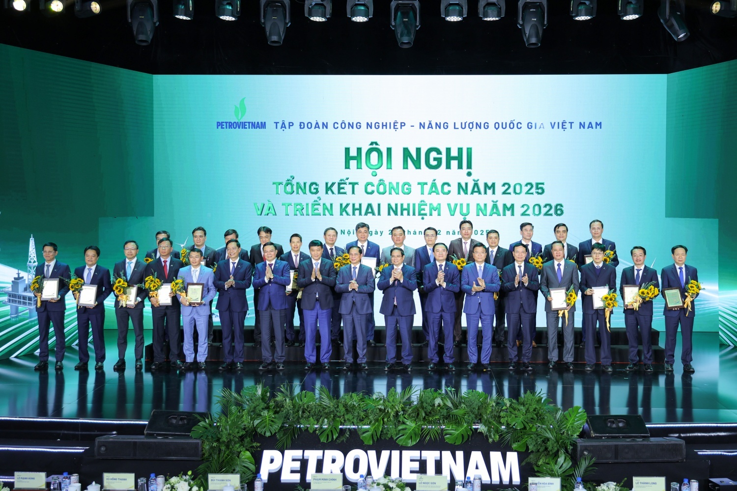 Petrovietnam: Vinh danh các tập thể có thành tích xuất sắc năm 2025