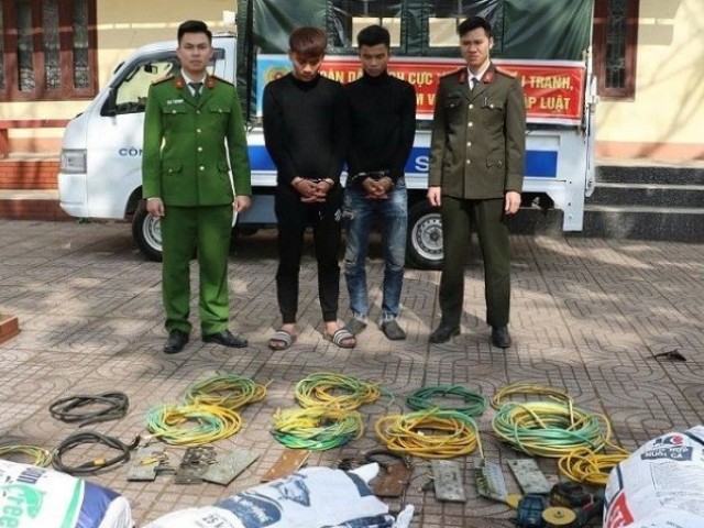 Bắt hai đối tượng thực hiện hơn 150 vụ trộm cáp viễn thông gây thiệt hại gần 1 tỷ đồng tại Nghệ An