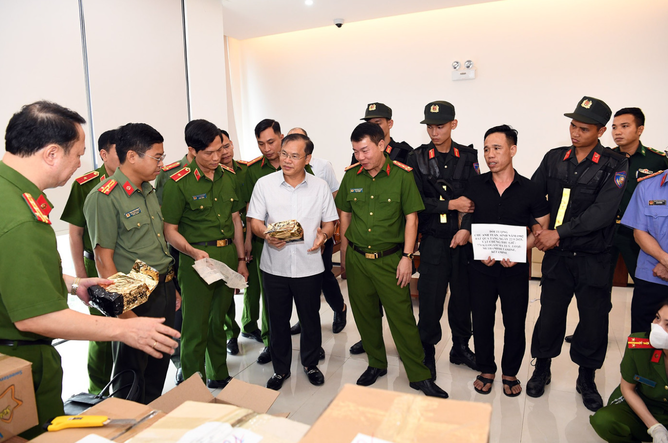 Bắt giữ 44.354 đối tượng phạm tội về ma túy trong năm 2025