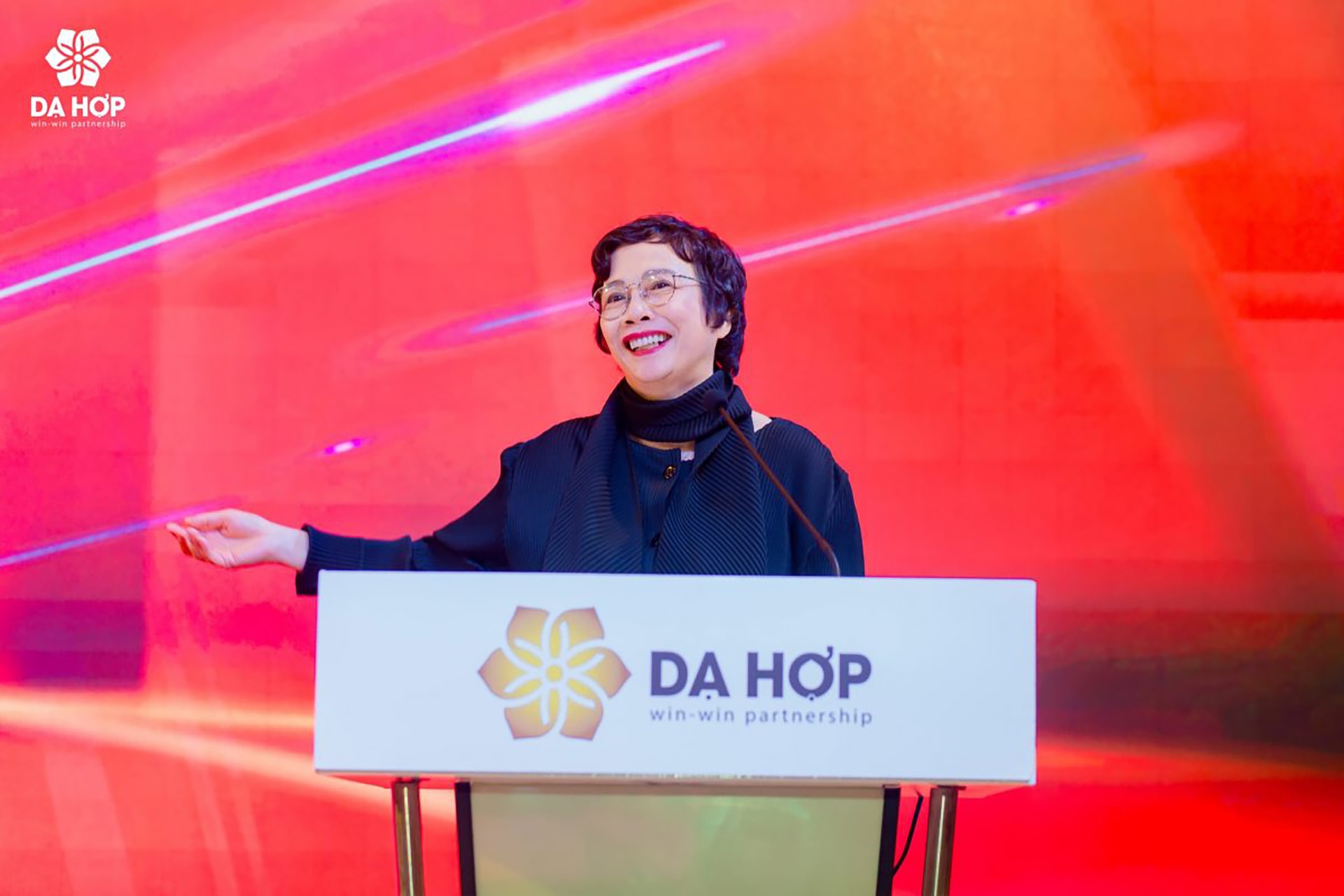 Doanh nh&acirc;n Vũ Thị Hợp