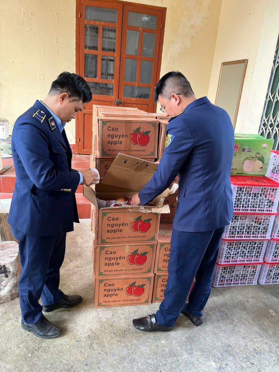 Lào Cai: Đội Quản lý thị trường số 4 tăng cường cao điểm chống buôn lậu, gian lận thương mại và hàng giả dịp Tết