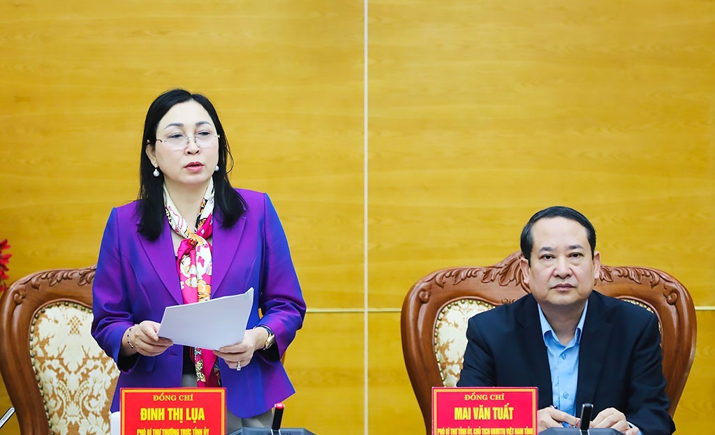 Ph&oacute; B&iacute; thư Thường trực Tỉnh ủy Ninh B&igrave;nh Đinh Thị Lụa ph&aacute;t biểu