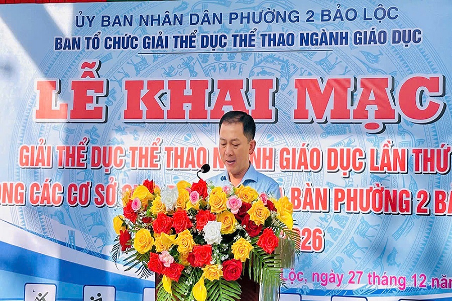 &Ocirc;ng L&ecirc; Như Hải - Chuy&ecirc;n vi&ecirc;n ph&ograve;ng Văn h&oacute;a - X&atilde; hội phường - Th&agrave;nh vi&ecirc;n Ban tổ chức giải th&ocirc;ng qua Quyết định th&agrave;nh lập Ban tổ chức, Tổ trọng t&agrave;I