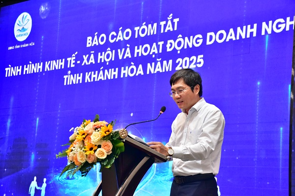 &Ocirc;ng Đo&agrave;n Quang Huy- Ph&oacute; Gi&aacute;m đốc sở T&agrave;i Ch&iacute;nh B&aacute;o c&aacute;o t&oacute;m tắt T&igrave;nh h&igrave;nh Kinh tế- X&atilde; hội v&agrave; hoạt động của doanh nghiệp tỉnh Kh&aacute;nh H&ograve;a năm 2025