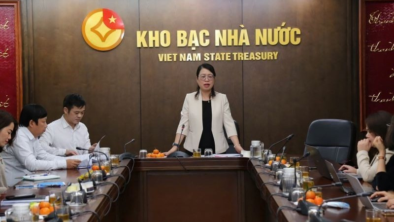 Ph&oacute; Gi&aacute;m đốc Kho bạc Nh&agrave; nước Ng&ocirc; Thị Nhung th&ocirc;ng tin với b&aacute;o ch&iacute; về kết quả hoạt động của Kho bạc Nh&agrave; nước năm 2025, định hướng năm 2026.