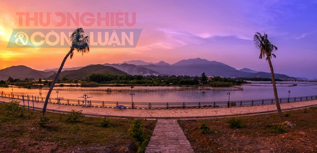 Dự án Khu đô thị sinh thái Golden Hills City nằm bên bên dòng sông Cu Đê. Dự án Khu đô thị sinh thái Golden Hills City nằm bên bên dòng sông Cu Đê.