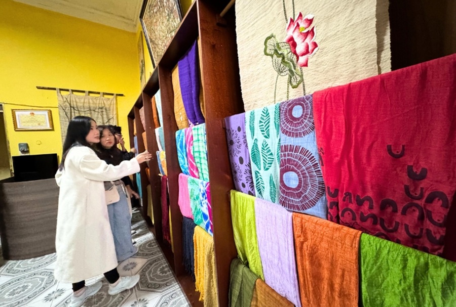 Lụa Việt chuyển mình theo chuẩn xanh, tự tin chinh phục thị trường quốc tế