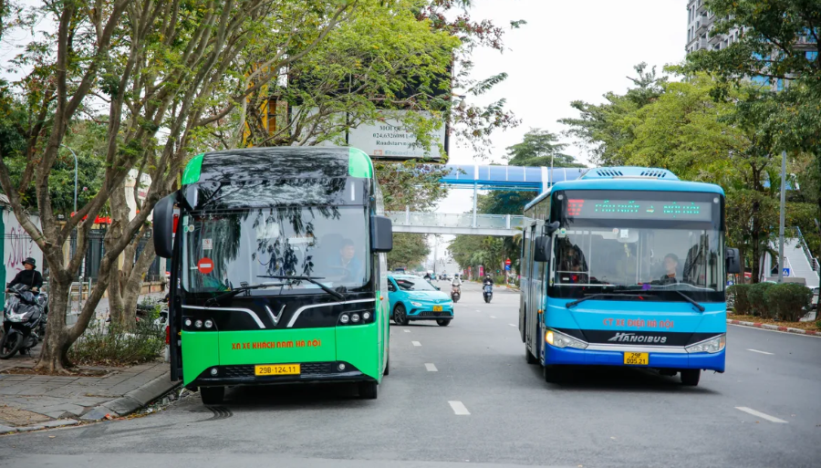 Hà Nội tăng tốc xanh hóa giao thông công cộng: Bài toán vốn và hạ tầng đặt ra cấp bách