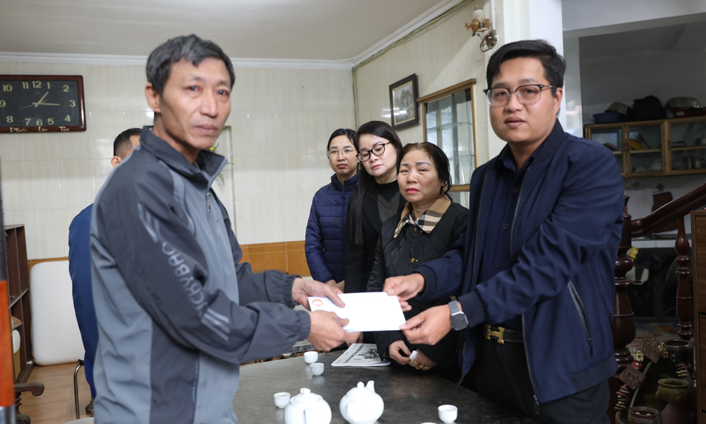 Bắc Ninh: Thăm hỏi, động viên gia đình nạn nhân vụ tai nạn giao thông tại Lào Cai