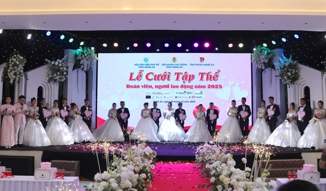 Công đoàn Nghệ An tổ chức lễ cưới tập thể cho 11 cặp đôi công nhân