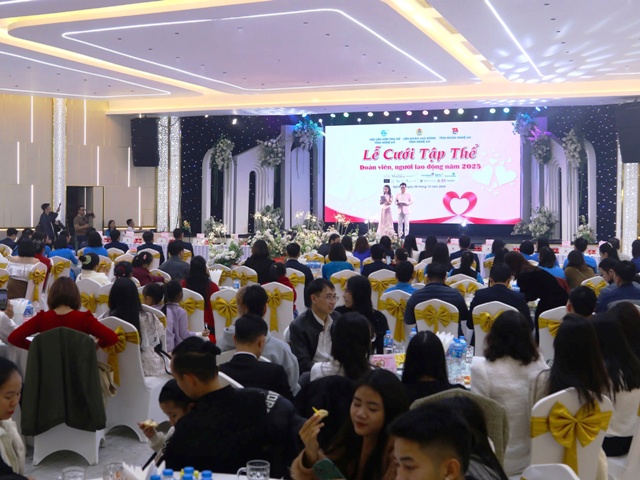 Lễ cưới tập thể l&agrave; m&oacute;n qu&agrave; nh&acirc;n văn d&agrave;nh cho người lao động Nghệ An.