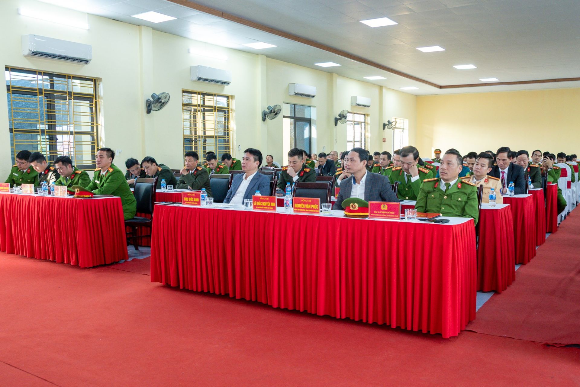 C&aacute;c đại biểu dự hội nghị.