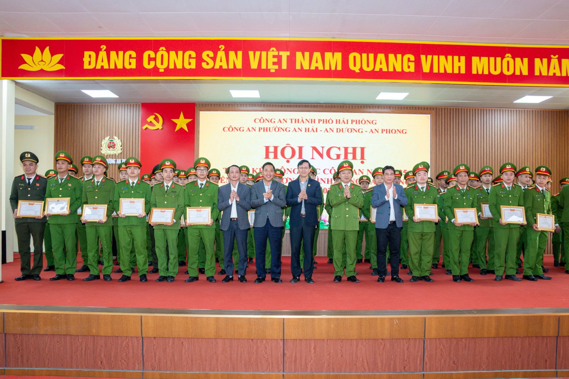 Năm 2025, tỷ lệ phá án của Công an phường An Phong, An Hải và An Dương đạt 83,78%