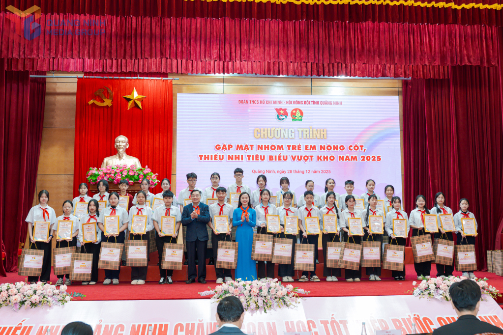 Quảng Ninh gặp mặt nhóm trẻ em nòng cốt, thiếu nhi tiêu biểu vượt khó năm 2025