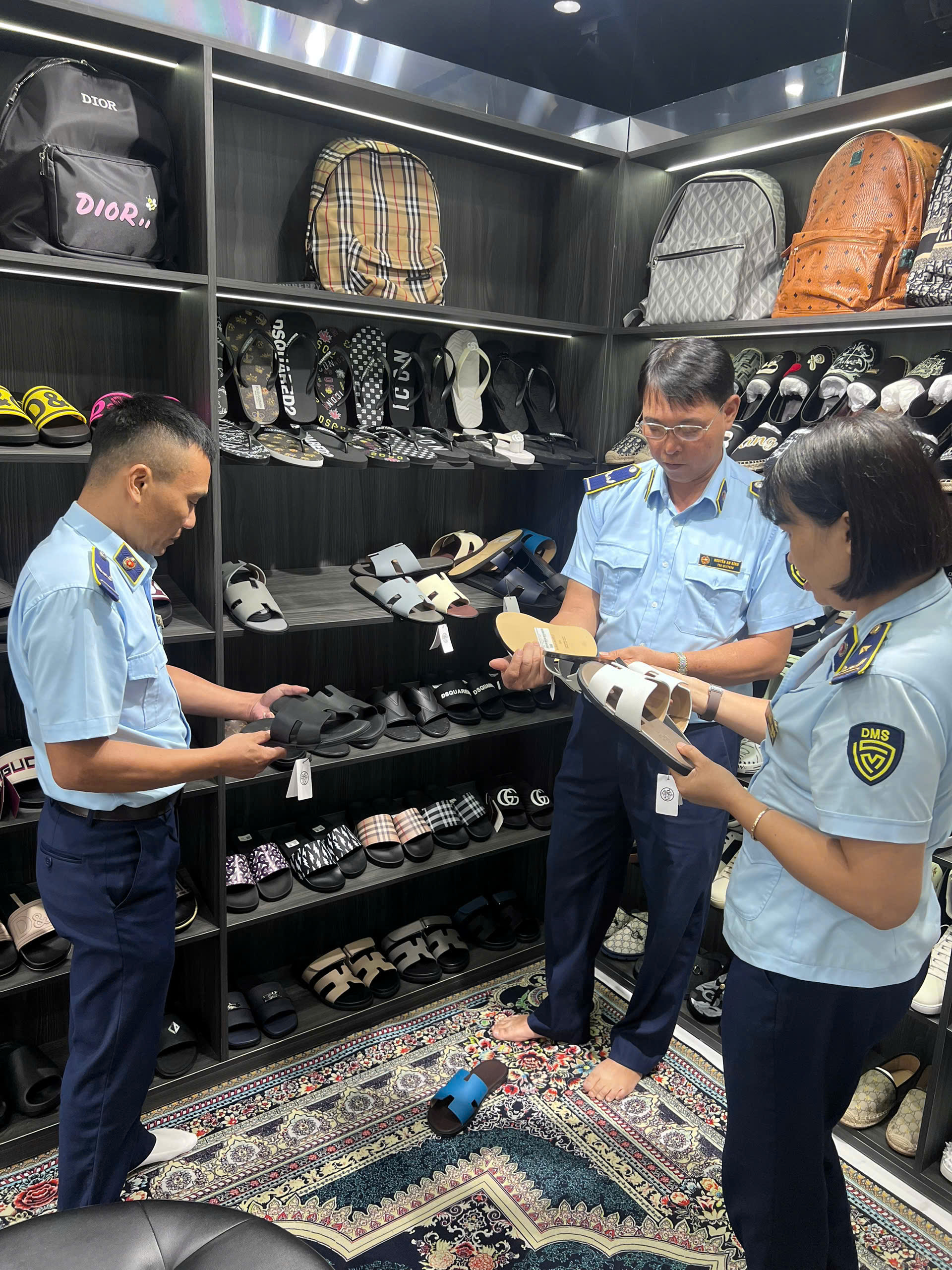 QLTT tỉnh Hưng Yên: Nỗ lực “quét” hàng giả trên không gian mạng