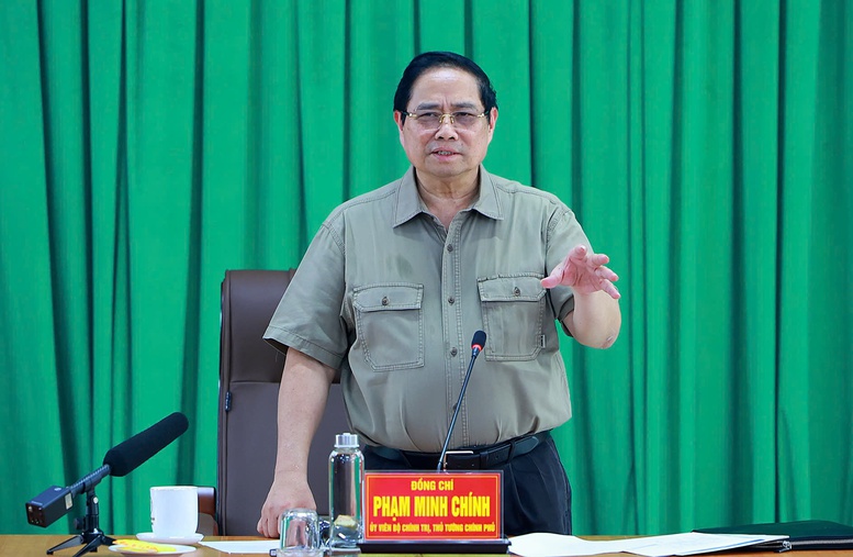 Thủ tướng Ch&iacute;nh phủ Phạm Minh Ch&iacute;nh thăm, động vi&ecirc;n, kiểm tra sẵn s&agrave;ng chiến đấu của c&aacute;c lực lượng vũ trang tại quần đảo Thổ Chu, đặc khu Thổ Ch&acirc;u, tỉnh An Giang - Ảnh: TTXVN