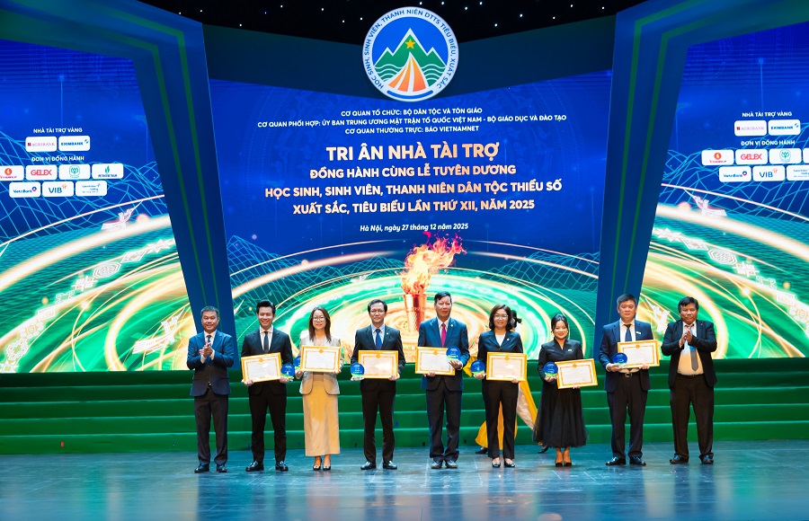 Agribank nhiều năm đồng hành Lễ Tuyên dương học sinh, sinh viên, thanh niên dân tộc thiểu số xuất sắc, tiêu biểu