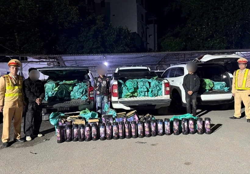 Quảng Ninh: Liên tiếp bắt giữ các vụ vận chuyển khí cười và thực phẩm “bẩn” dịp cận Tết