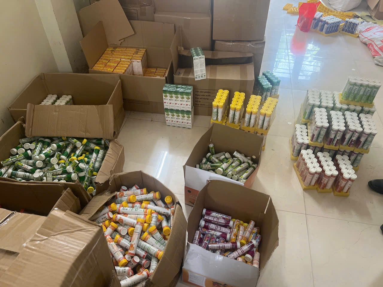 Bộ Y tế: Nhiều "lỗ hổng" pháp lý trong thu hồi giấy phép và quản lý an toàn thực phẩm