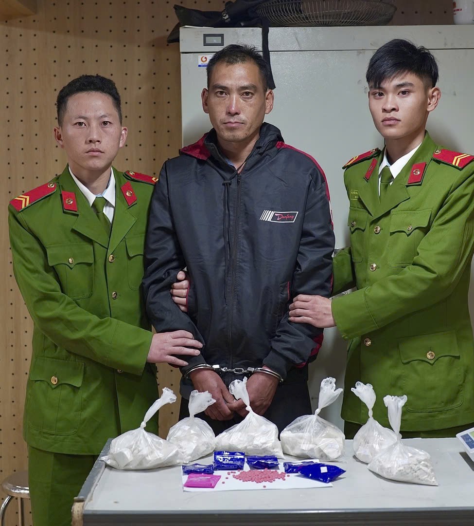 Sơn La: Phá chuyên án ma túy lớn, thu giữ 6 bánh heroin và súng quân dụng