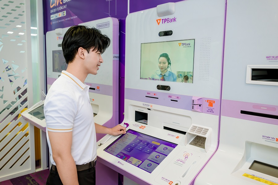 Tại TPBank, ESG được cụ thể h&oacute;a th&ocirc;ng qua số h&oacute;a quy tr&igrave;nh v&agrave; ứng dụng c&ocirc;ng nghệ ở quy m&ocirc; lớn.