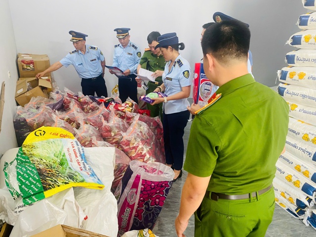 Nghệ An tăng cường phối hợp với lực lượng chức năng nhằm kiểm so&aacute;t thị trường trước, trong v&agrave; sau Tết Nguy&ecirc;n đ&aacute;n.