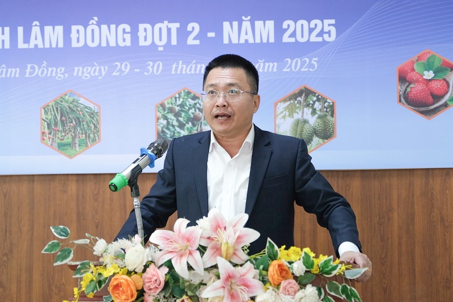 &Ocirc;ng L&ecirc; Quang Dần, Ph&oacute; Gi&aacute;m đốc Sở N&ocirc;ng nghiệp v&agrave; M&ocirc;i trường, Ph&oacute; Chủ tịch Thường trực Hội đồng OCOP L&acirc;m Đồng ph&aacute;t biểu tại hội nghị