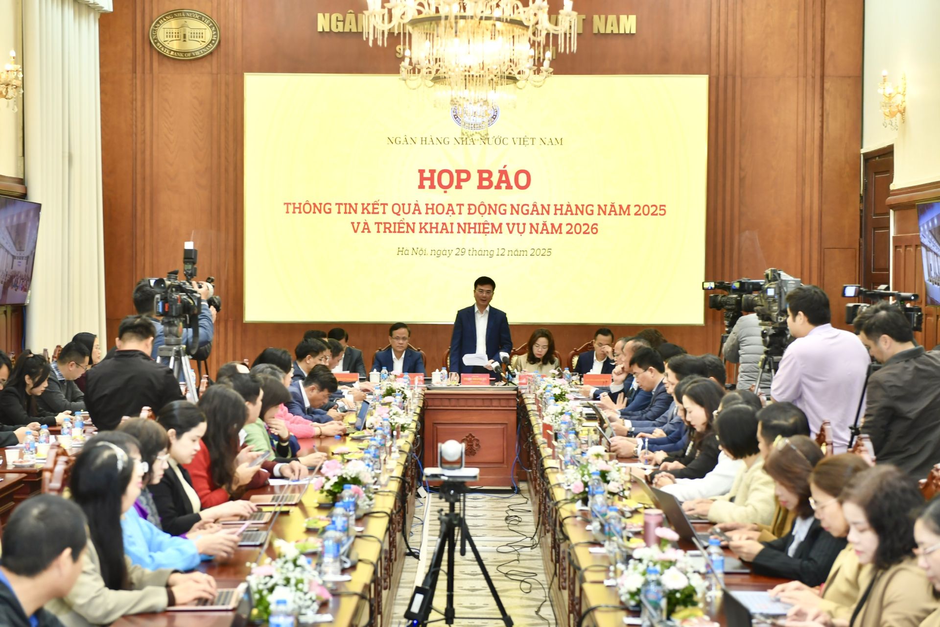 Quang cảnh buổi Họp b&aacute;o