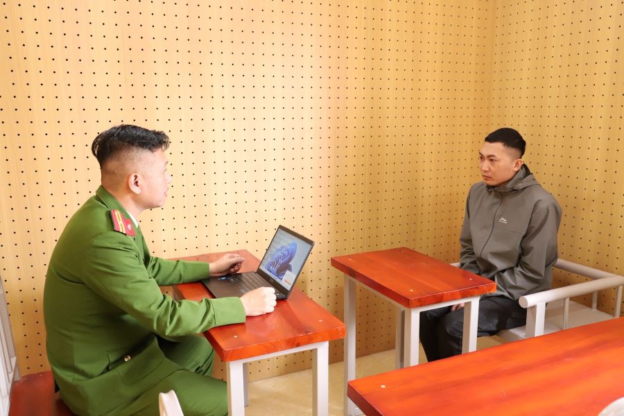 Cơ quan điều tra l&agrave;m việc với đối tượng Lương Xu&acirc;n Duy&ecirc;n trực tiếp điều h&agrave;nh nh&oacute;m hoạt động tại Myanma