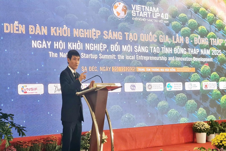TS. Đinh Việt H&ograve;a &ndash; Chủ tịch Hiệp hội Khởi nghiệp Quốc gia ph&aacute;t biểu tại Diễn đ&agrave;n