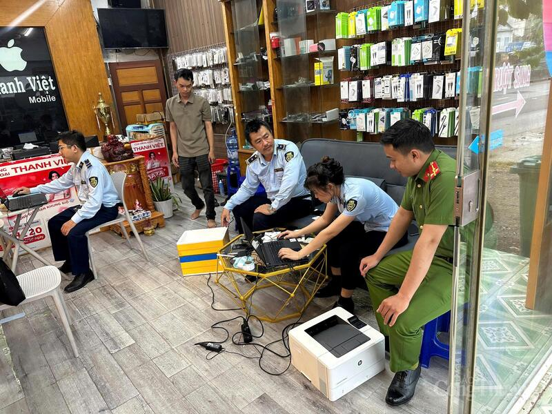 Quảng Ngãi siết chặt quản lý thị trường dịp Tết thông qua cơ chế phối hợp liên ngành và địa phương