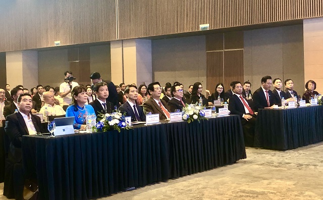 Đại biểu l&atilde;nh đạo, quan kh&aacute;ch tham dự Đại hội. Ảnh: VH