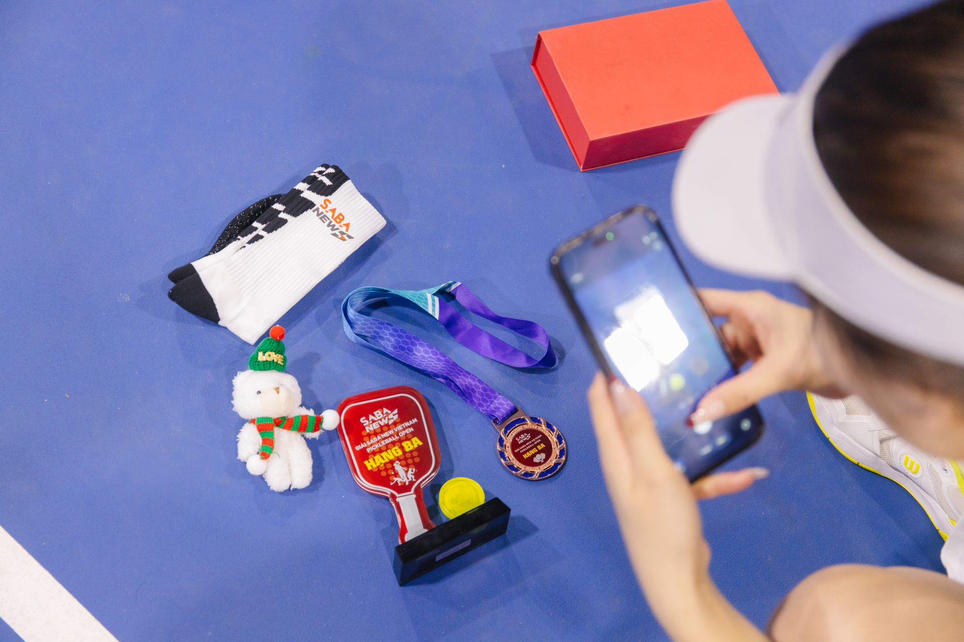 Một tay vợt lưu lại lại th&agrave;nh quả thi đấu