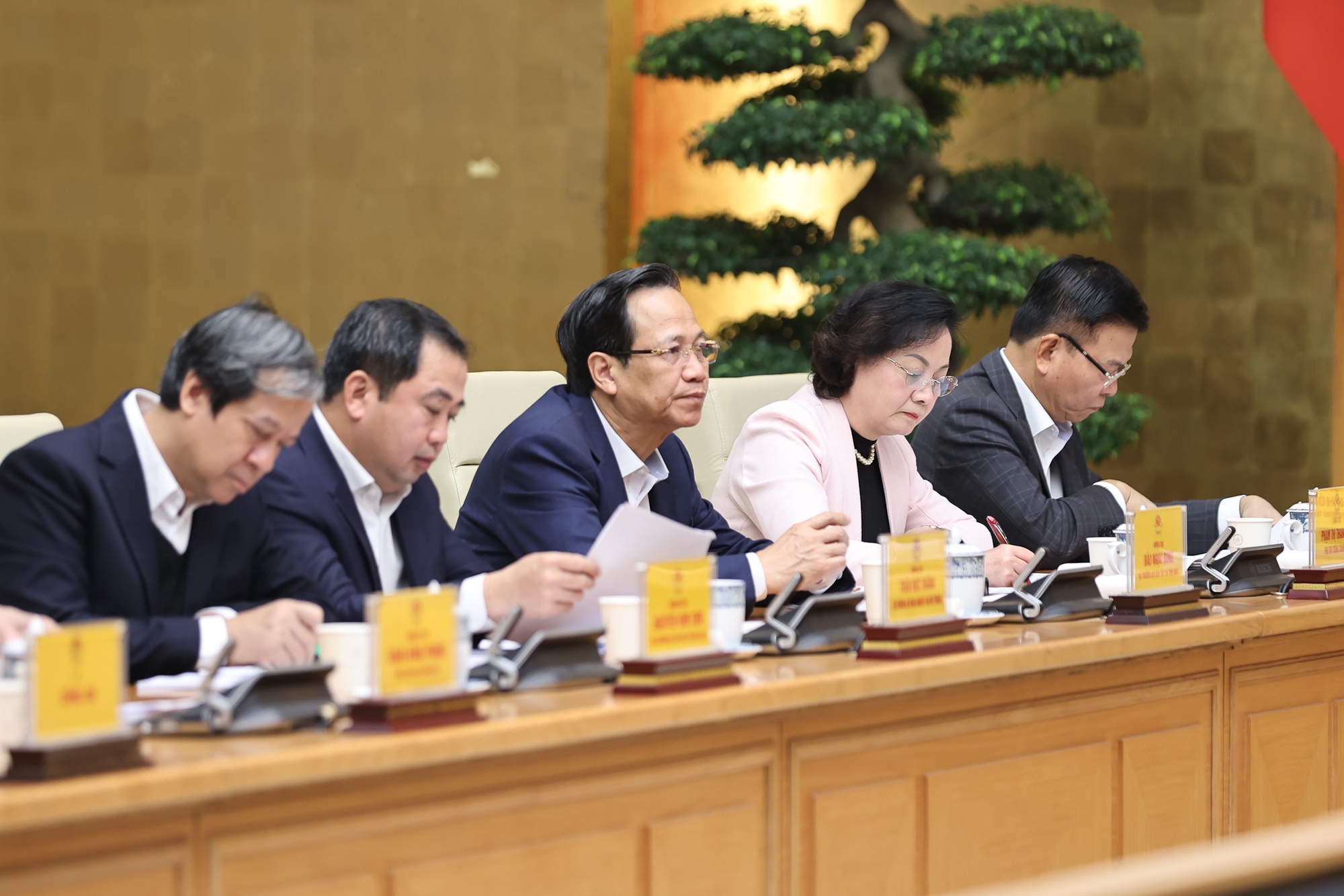 C&aacute;c Ph&oacute; Thủ tướng v&agrave; c&aacute;c đại biểu tham dự Hội nghị