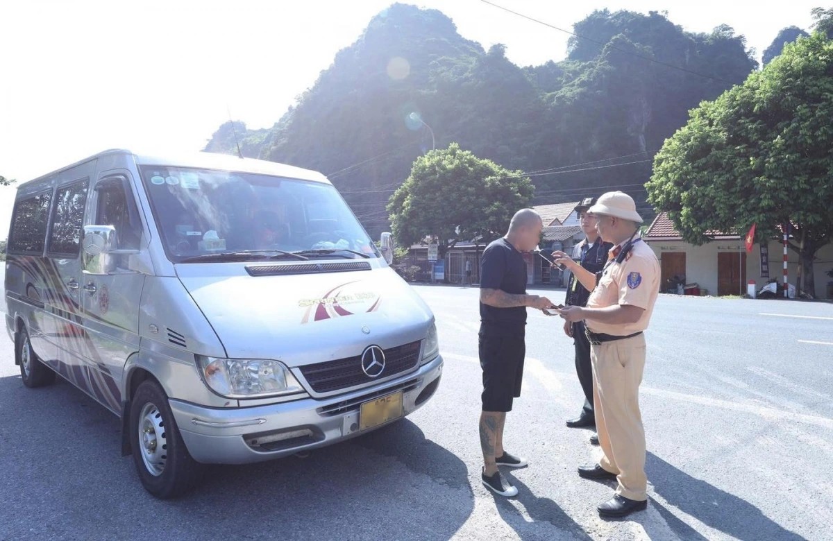 Tăng cường tuần tra, xử lý nghiêm các hành vi vi phạm Tăng cường tuần tra, xử lý nghiêm các hành vi vi phạm