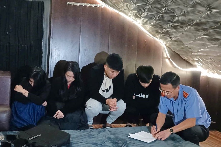 Quảng Trị: Phát hiện, bắt giữ nhóm đối tượng mua bán, sử dụng ma túy