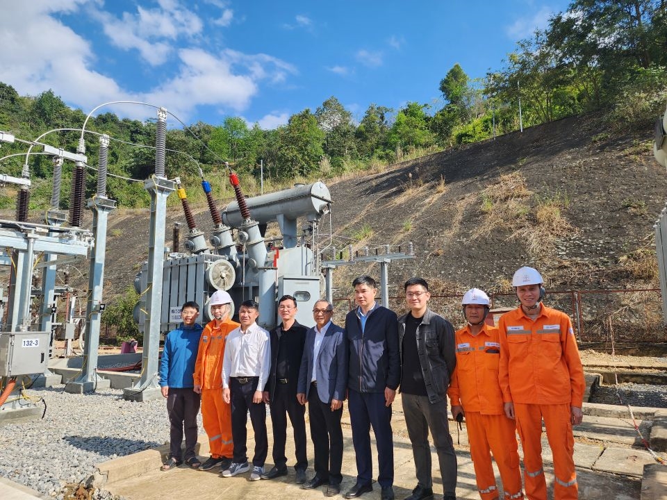 Đóng điện thành công đưa vào vận hành MBA T2 - Trạm 110kV Sông Mã