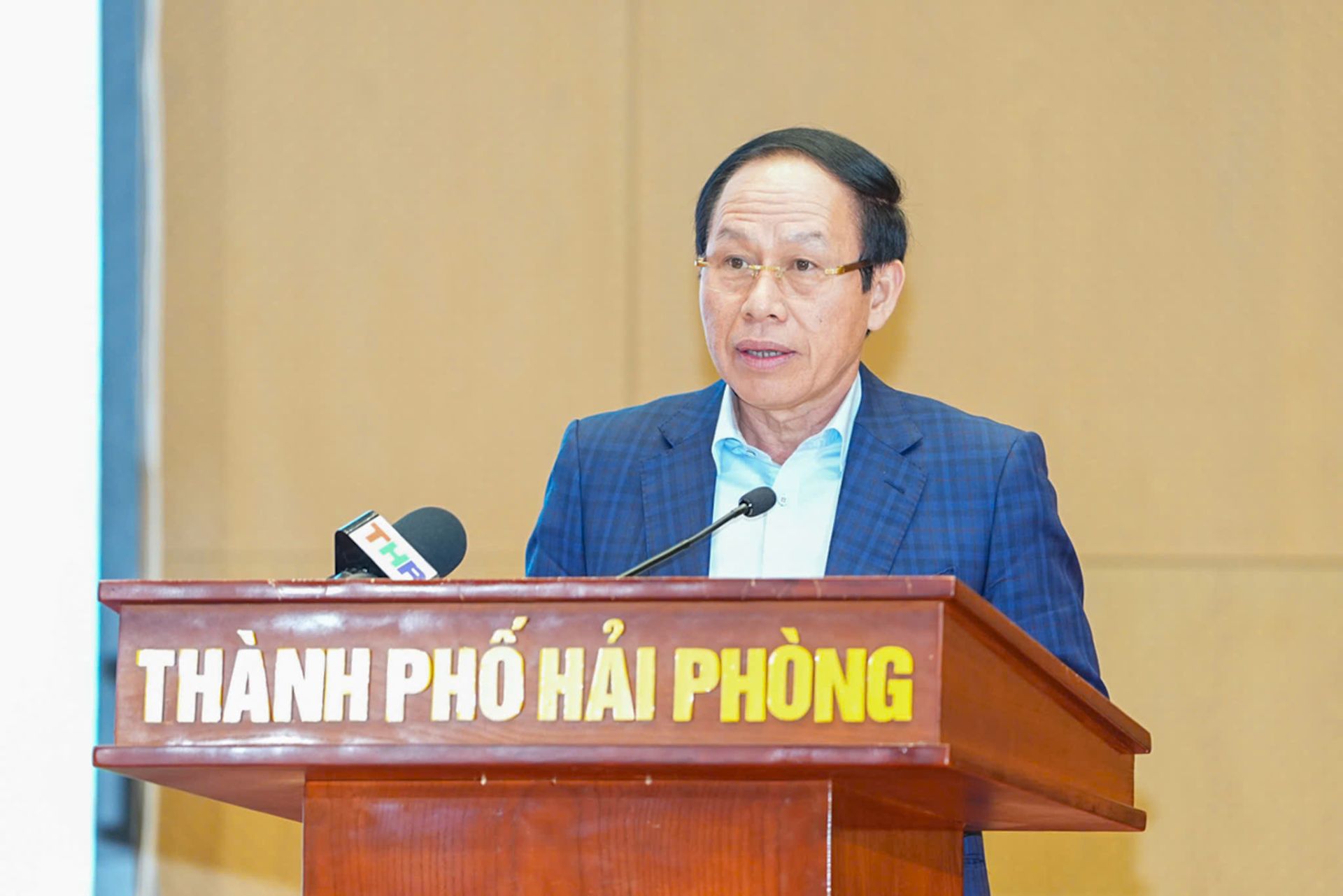 Đồng chí Bí thư Thành ủy Lê Tiến Châu phát biểu tại Hội nghị. Đồng chí Bí thư Thành ủy Lê Tiến Châu phát biểu tại Hội nghị.