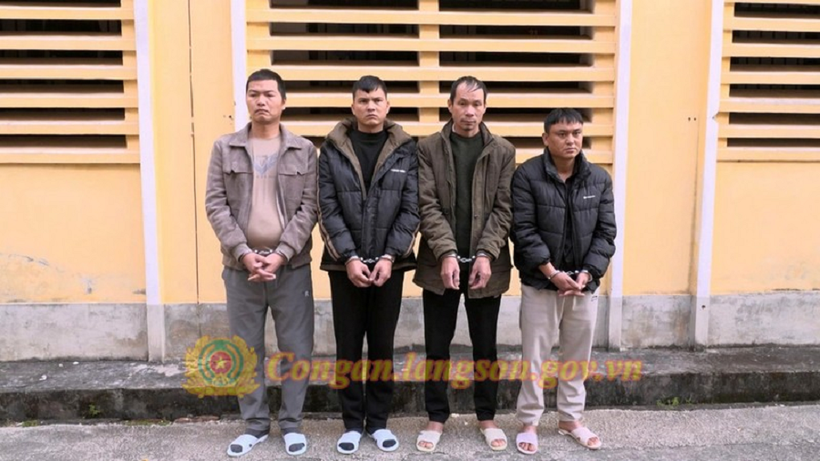 Lạng Sơn: Khởi tố 4 đối tượng vận chuyển gần 200kg pháo nổ tại khu vực biên giới