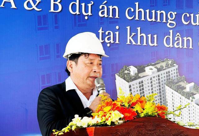 Chủ tịch HĐQT Li&ecirc;n doanh C&ocirc;ng ty CP Đức Mạnh - C&ocirc;ng ty CP Đầu tư v&agrave; X&acirc;y dựng 579 b&aacute;o c&aacute;o về Dự &aacute;n nh&agrave; ở x&atilde; hội An Trung 2.