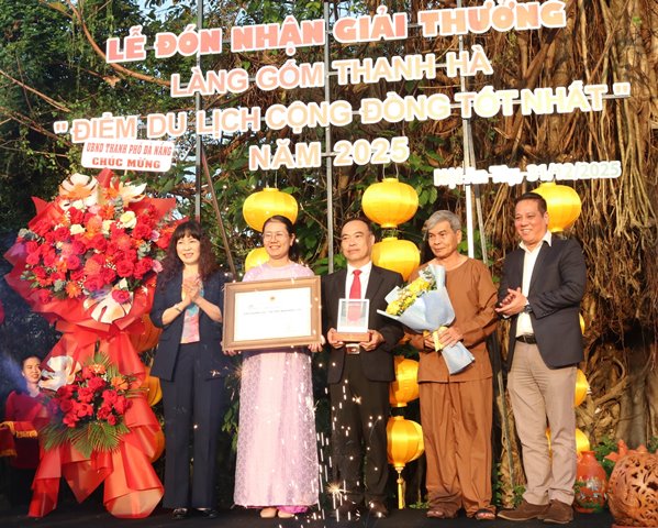 Đà Nẵng: Làng gốm Thanh Hà được vinh danh là “Điểm du lịch cộng đồng tốt nhất năm”