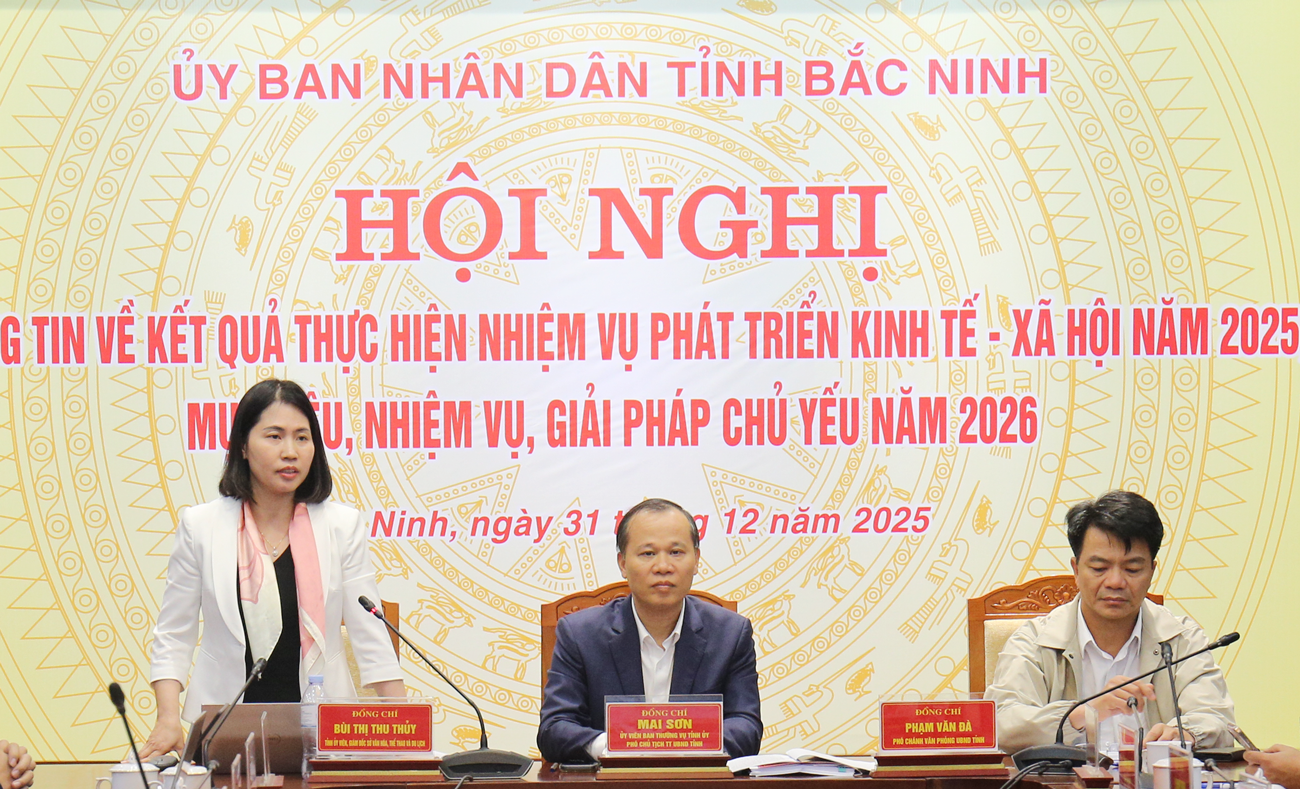 Lãnh đạo Sở Văn hóa, Thể thao và Du lịch trực tiếp trao đổi, trả lời câu hỏi của phóng viên tại hội nghị. Lãnh đạo Sở Văn hóa, Thể thao và Du lịch trực tiếp trao đổi, trả lời câu hỏi của phóng viên tại hội nghị.