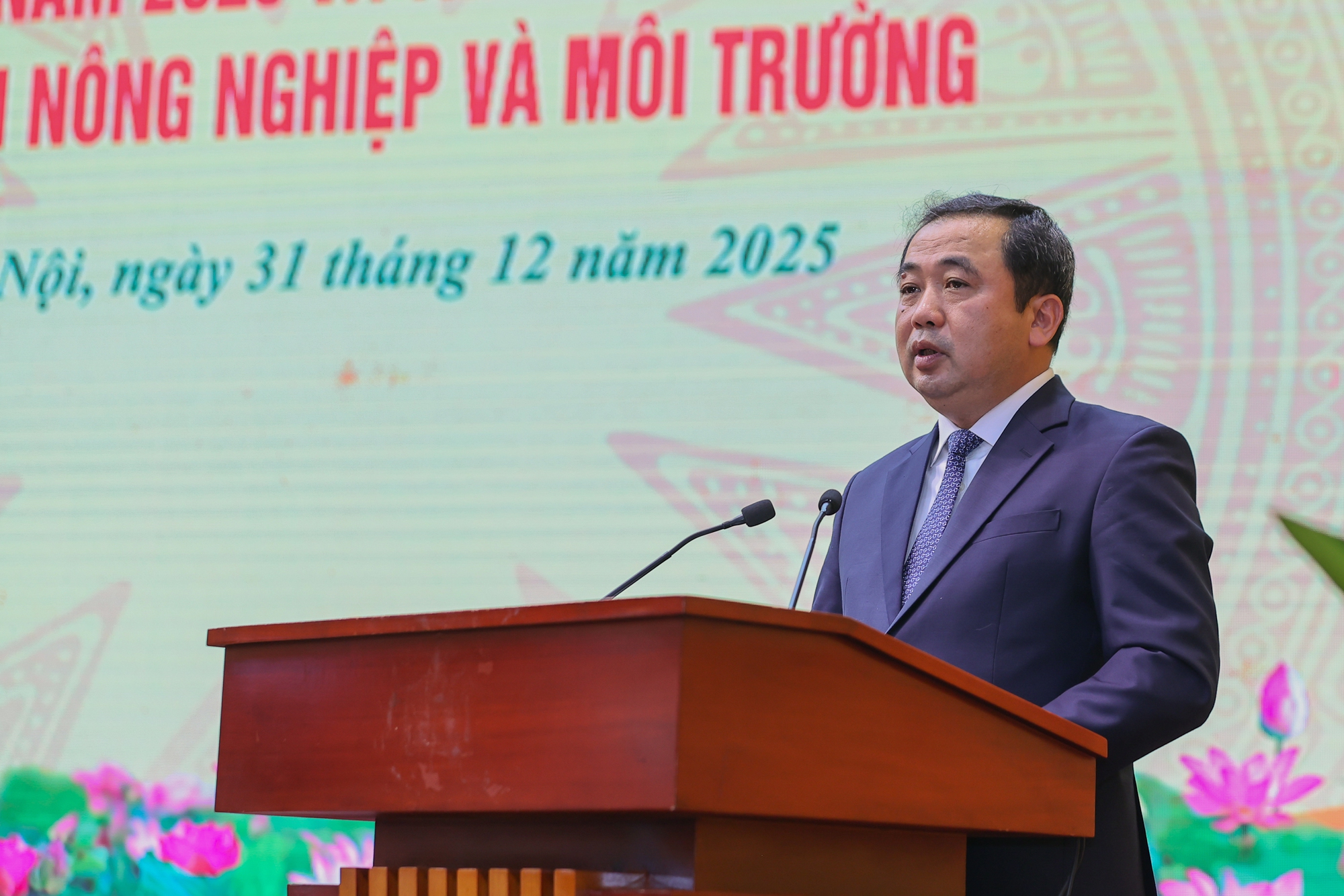 Bộ trưởng Bộ N&ocirc;ng nghiệp v&agrave; M&ocirc;i trường Trần Đức Thắng ph&aacute;t biểu tại Hội nghị.