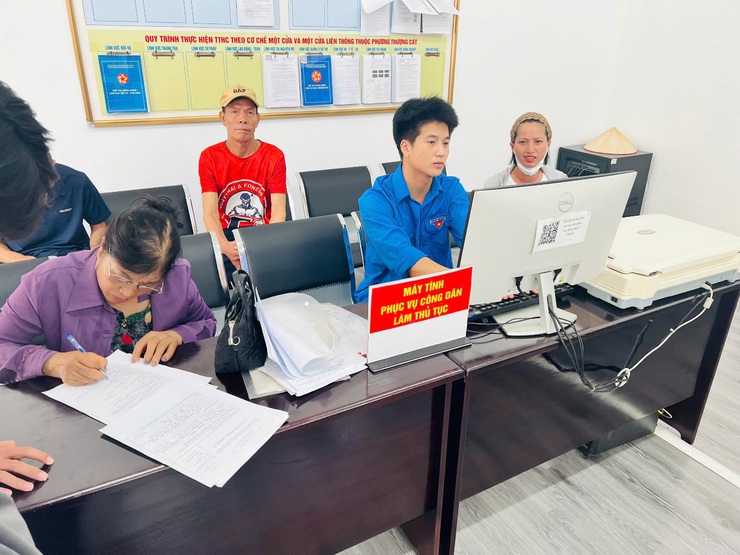 Từ năm 2026, Hà Nội trả 100% kết quả thủ tục hành chính bản giấy qua bưu điện