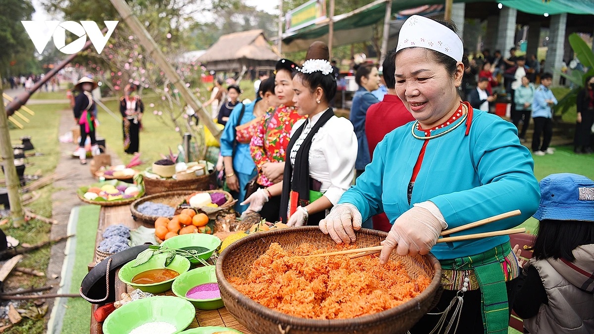 Sắc màu chợ phiên vùng cao rộn ràng giữa lòng Thủ đô trong ngày đầu năm 2026