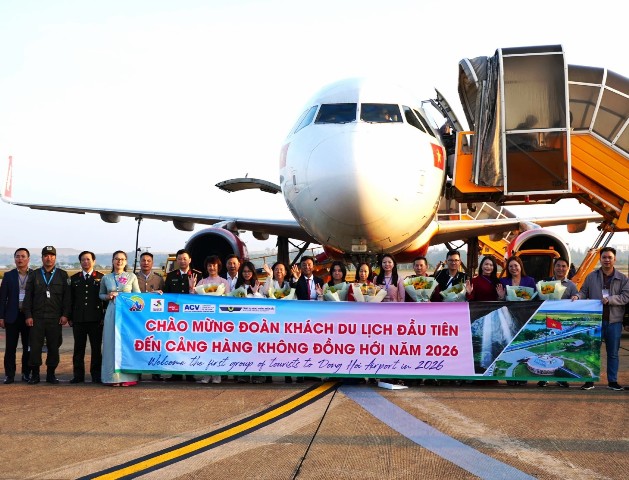 Quảng Trị khởi động năm du lịch 2026 bằng chuyến bay đầu tiên đến địa phương