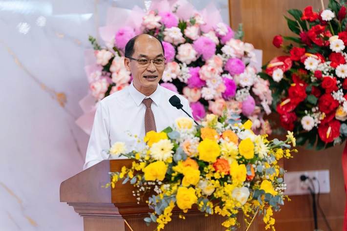 &Ocirc;ng Huỳnh Ngọc Vinh, B&iacute; thư chi bộ X&iacute; nghiệp lốp Radial tham luận tại Hội nghị